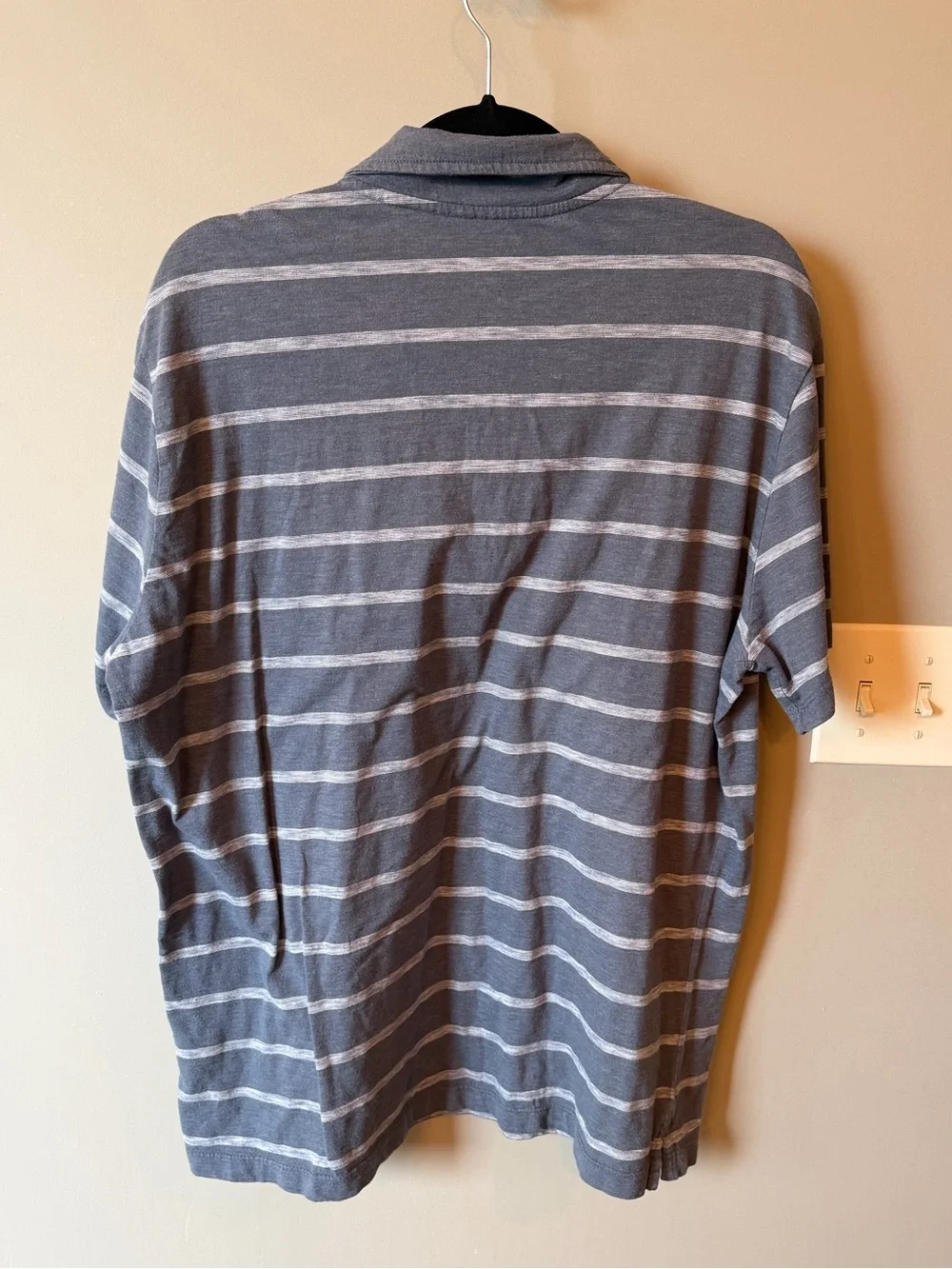 Banana Republic Men's Blue and White Striped Polo